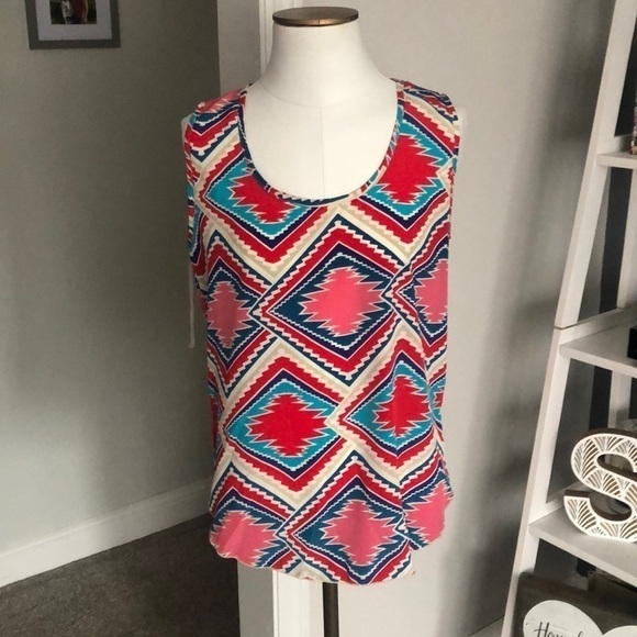 NWOT. sleeveless top - Picture 1 of 3